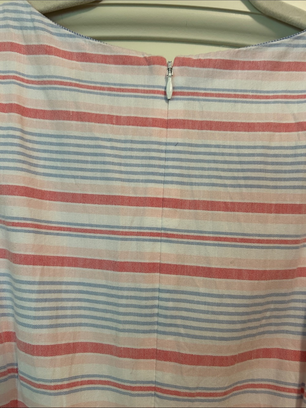 LAST CHANCE!! Vineyard Vines Striped Sleeveless Jumpsuit in White, Pink & Blue - Picture 6 of 8